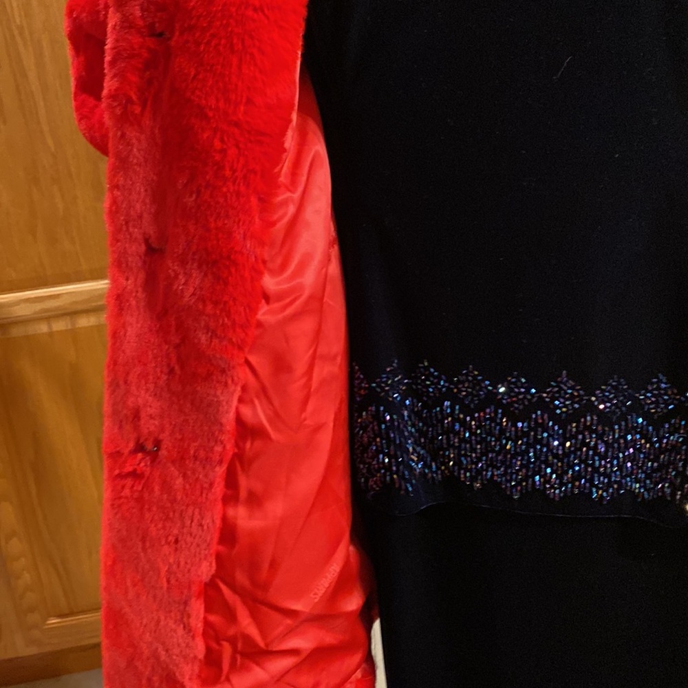 Apparis - scarlet red luxurious, faux fur coat with notched collar and pockets - Picture 6 of 16